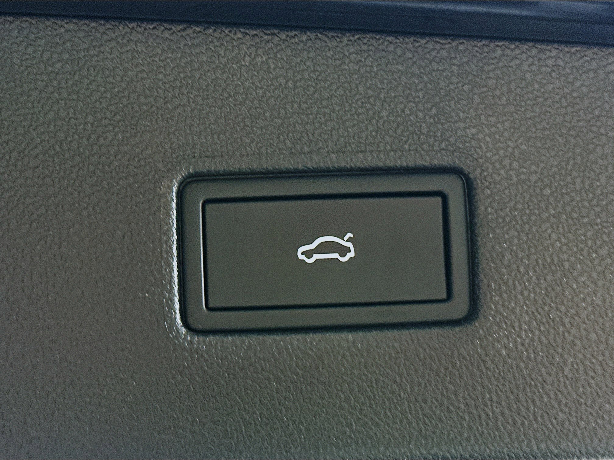 Used 2022 Volkswagen Tiguan SE w/ Panoramic Sunroof Package image 28