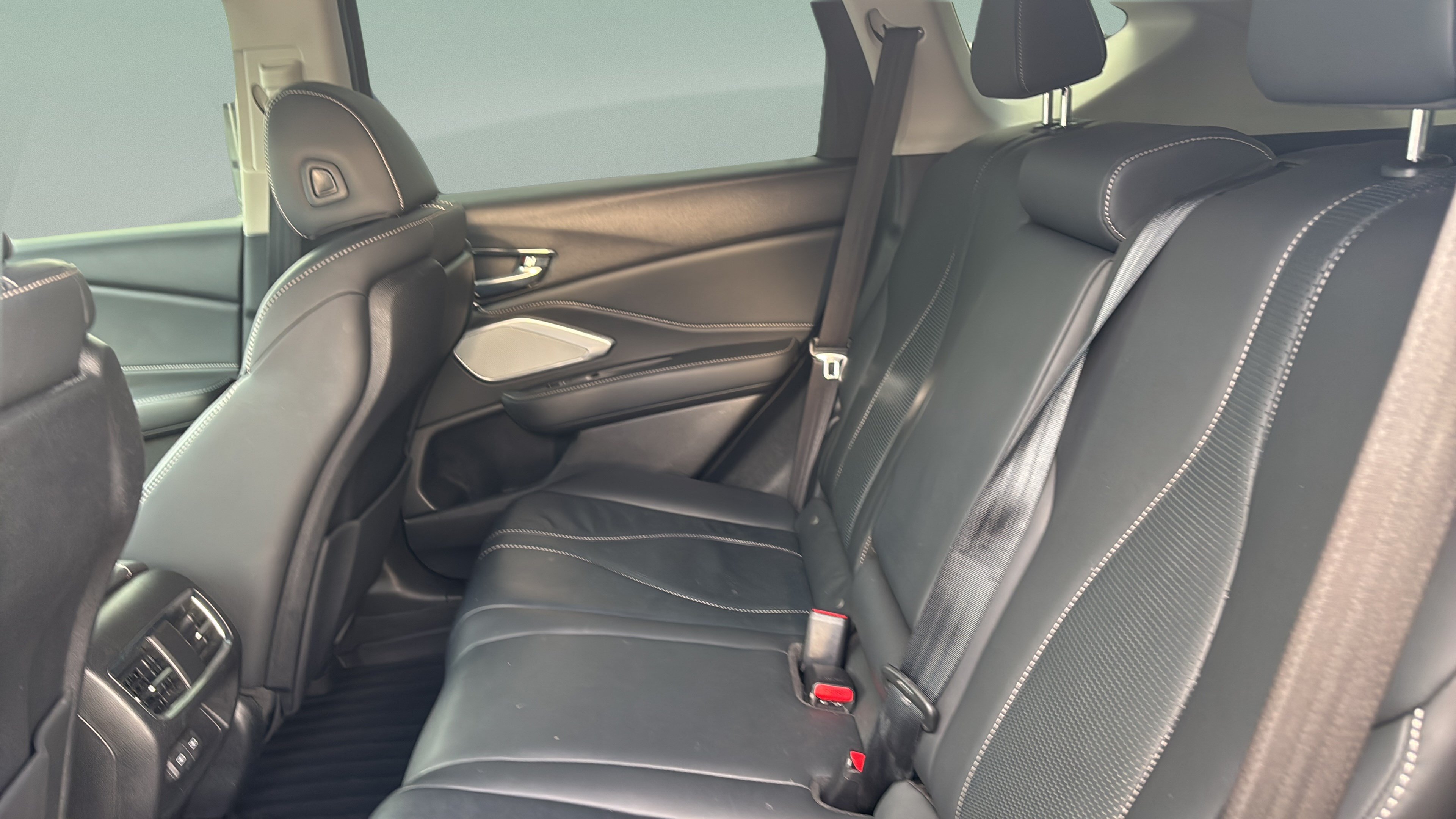 Used 2020 Acura RDX w/ Technology Package FWD image 16