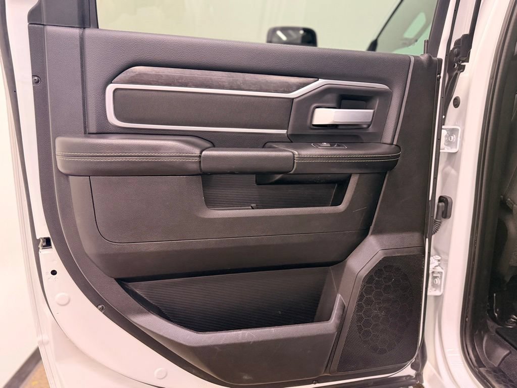 Used 2024 RAM 2500 Big Horn AWD/4WD image 23