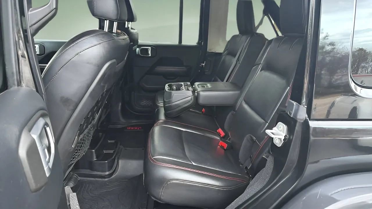 Used 2018 Jeep Wrangler Unlimited Rubicon image 33