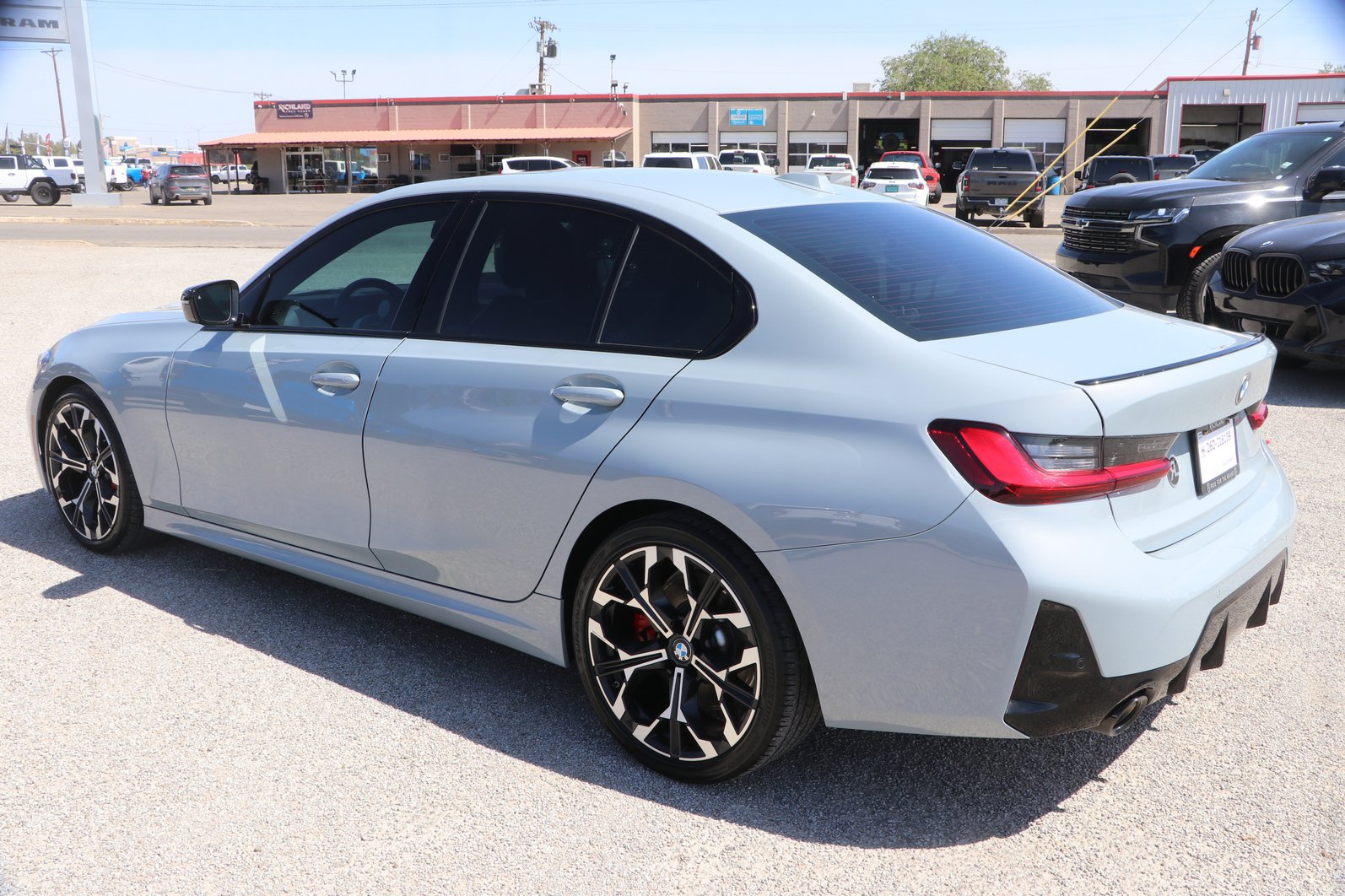 Used 2025 BMW 330i Sedan RWD image 5
