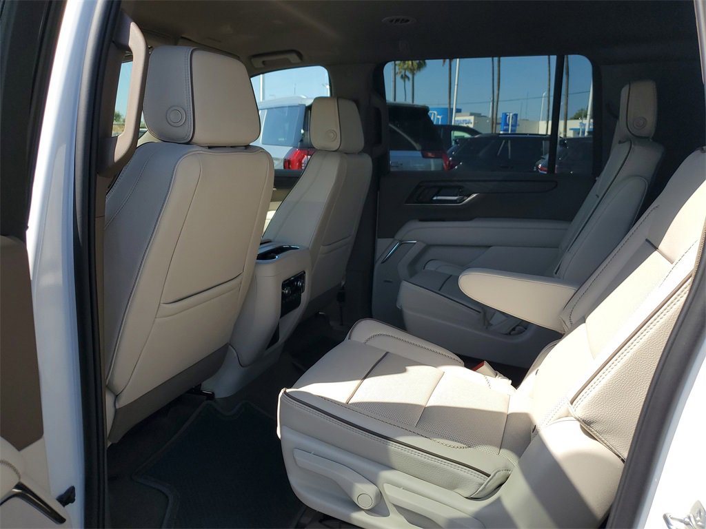 New 2026 GMC Yukon XL Denali image 9