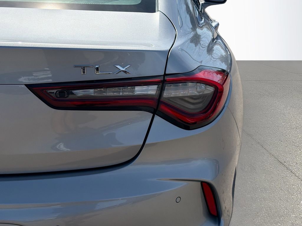 Used 2025 Acura TLX w/ Technology Package image 11