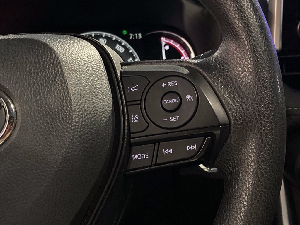 Used 2025 Toyota RAV4 XLE w/ Convenience Package FWD image 19