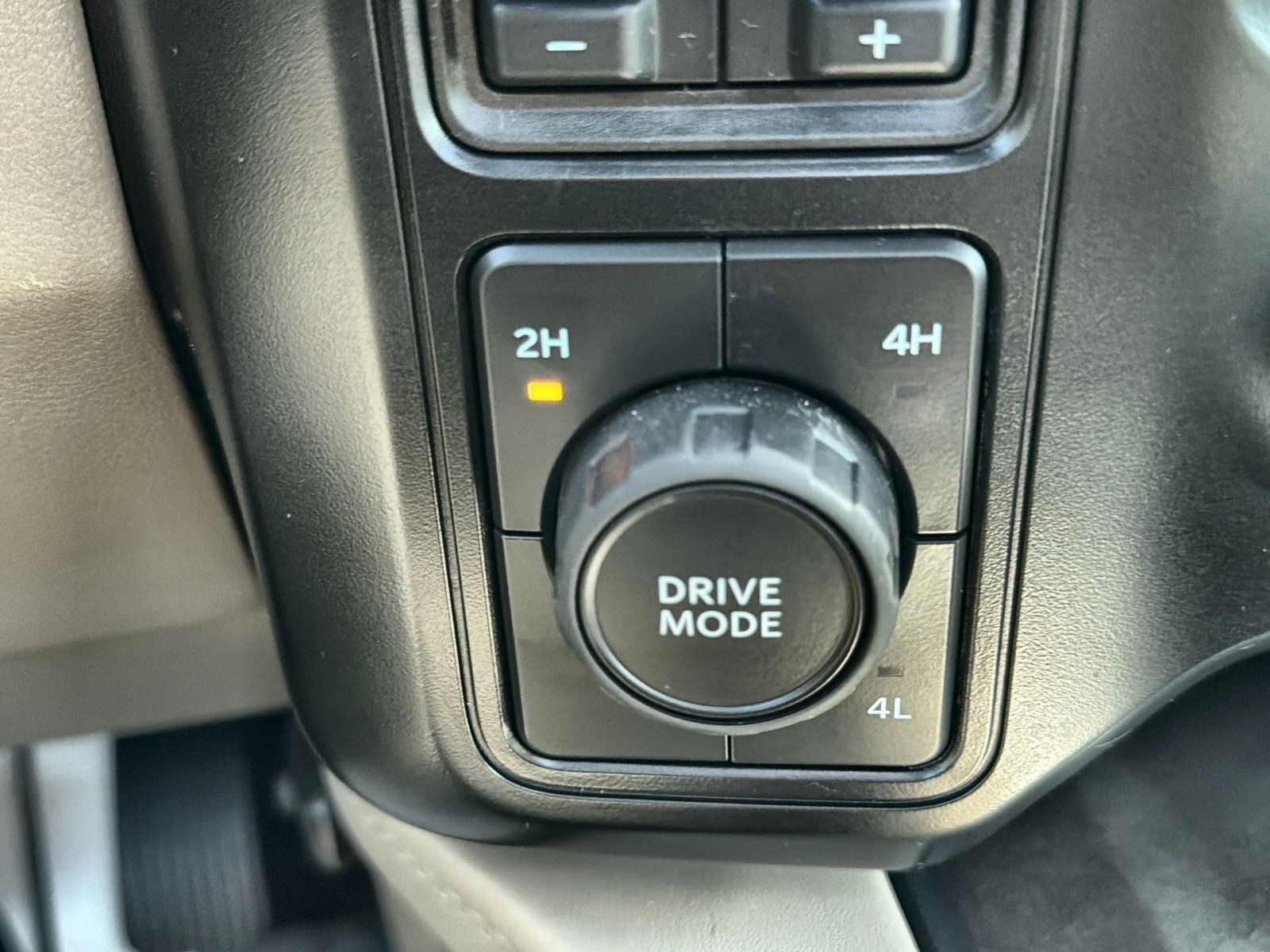 New 2026 Ford F450 Platinum w/ Platinum Plus Package image 41