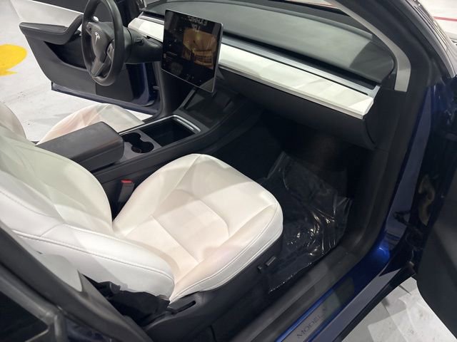 Used 2022 Tesla Model Y Long Range image 30
