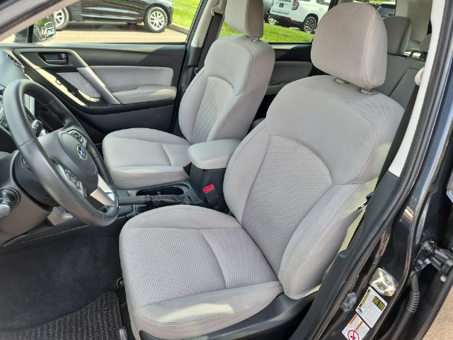 Used 2018 Subaru Forester 2.5i Premium w/ All-Weather Package AWD/4WD image 21