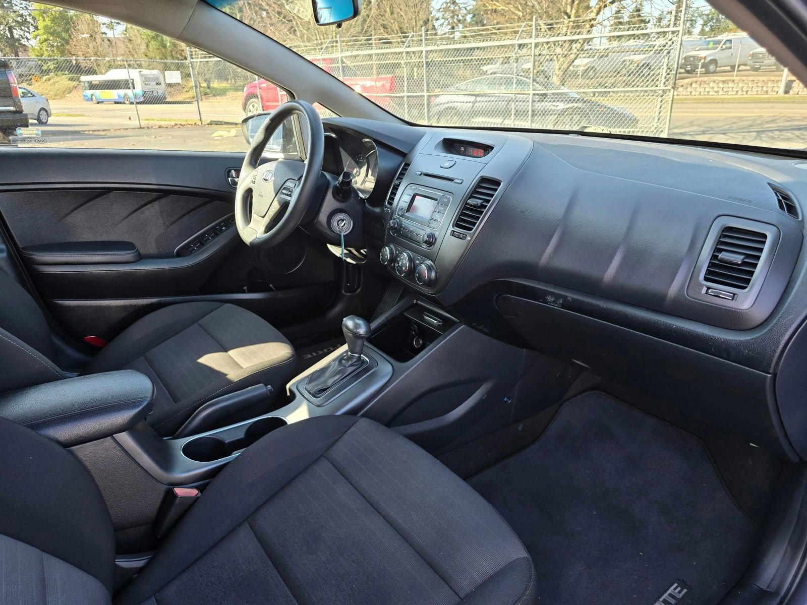 Used 2016 Kia Forte LX image 10