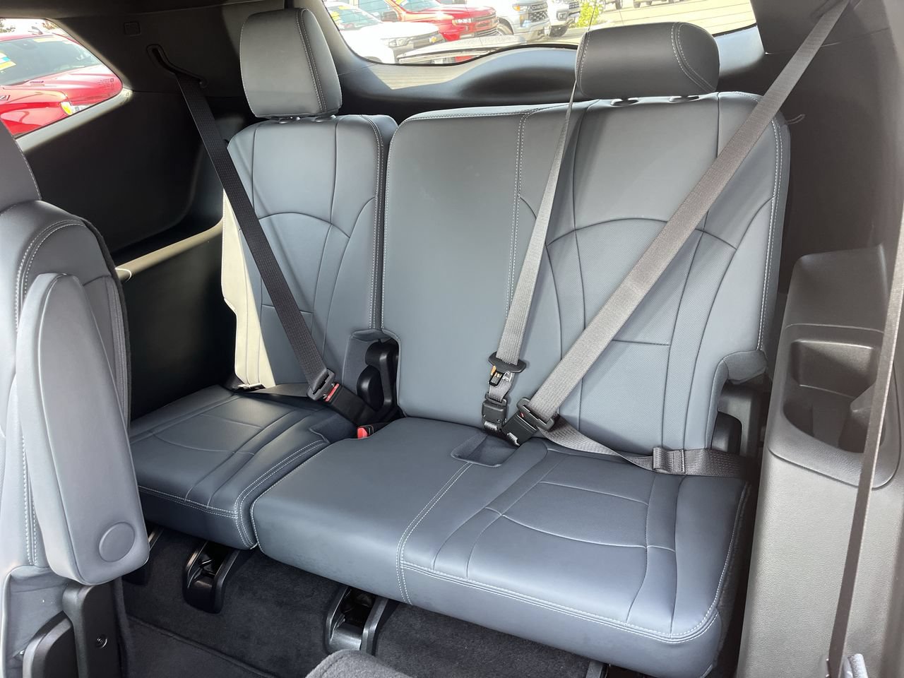 Used 2024 Buick Enclave Essence w/ Sport Touring Edition AWD/4WD image 32