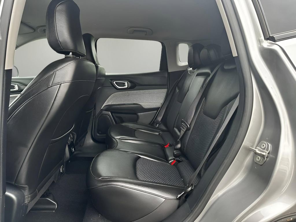 Used 2022 Jeep Compass Latitude image 15