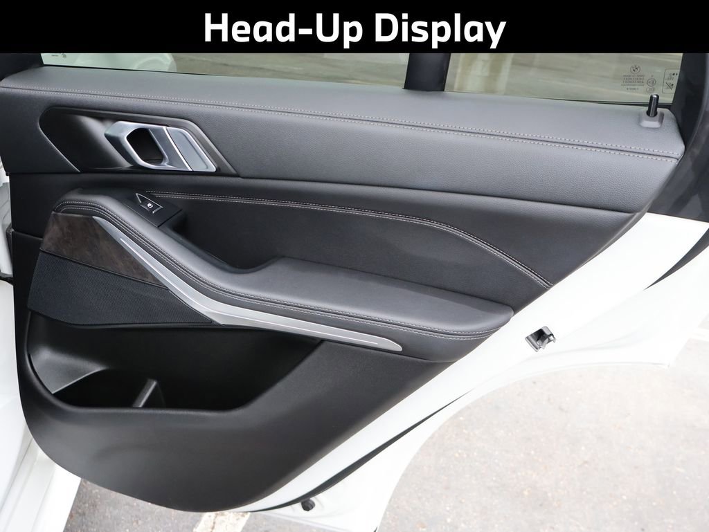 Used 2022 BMW X5 xDrive40i w/ M Sport Package image 17