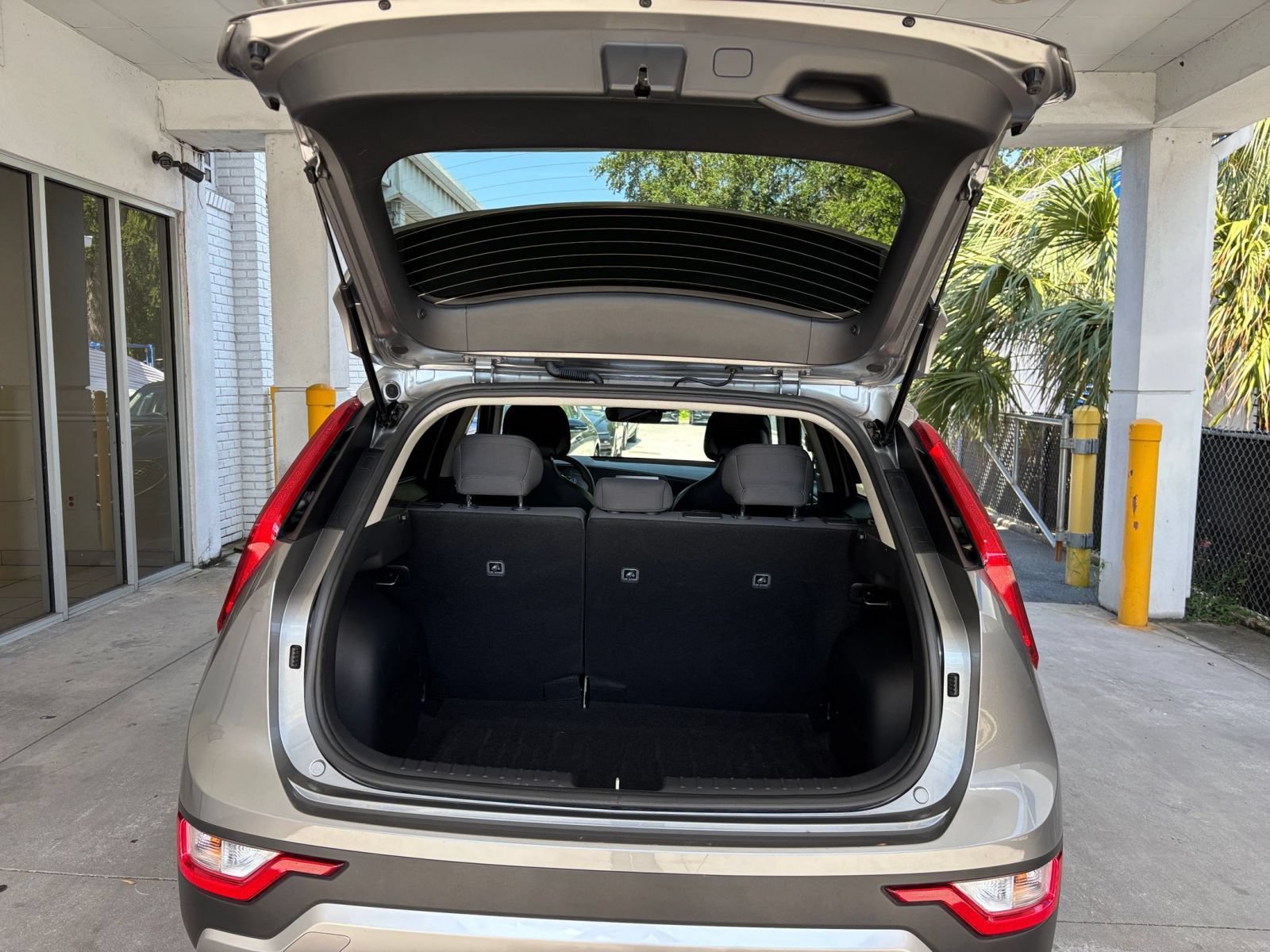Used 2026 Kia Niro LX FWD image 31