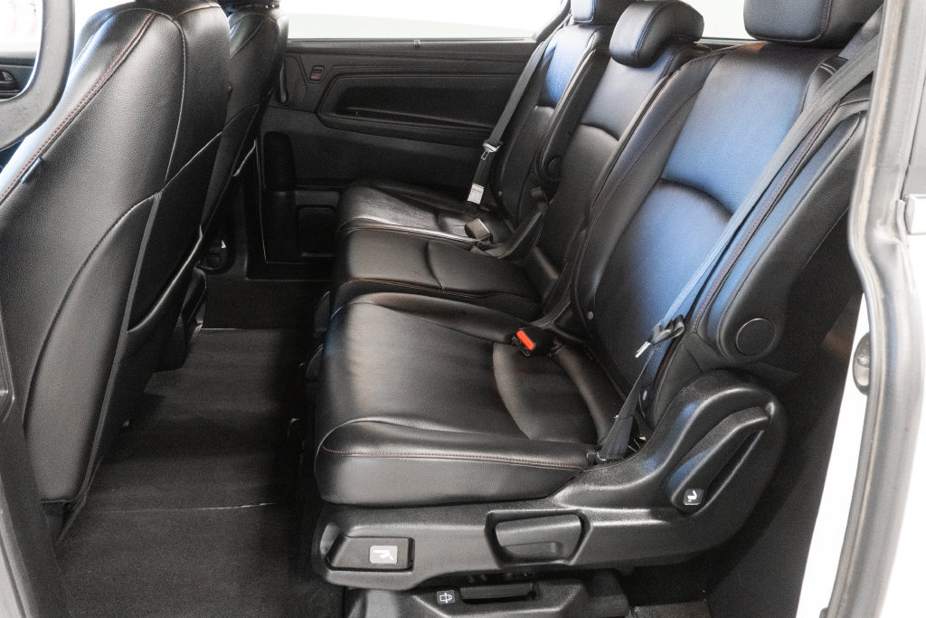 Used 2025 Honda Odyssey Sport-L image 11