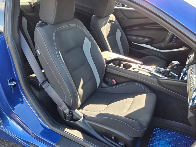 Used 2020 Chevrolet Camaro LT RWD image 19