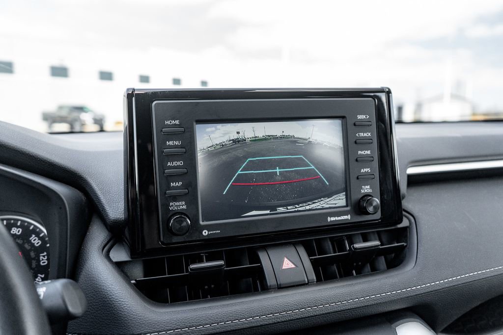 Certified 2022 Toyota RAV4 LE AWD/4WD image 29