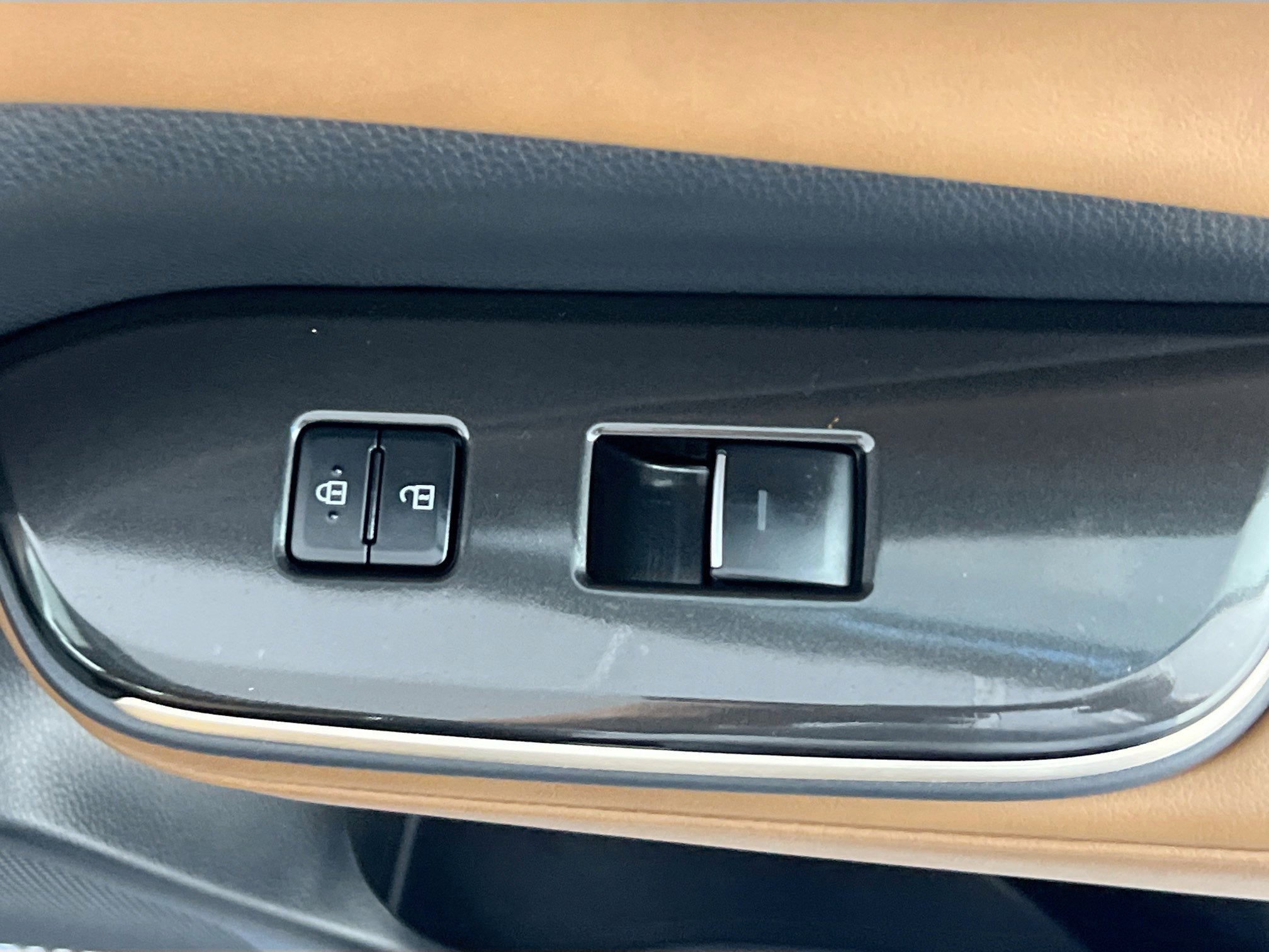 Used 2025 Toyota Crown Signia AWD/4WD image 32