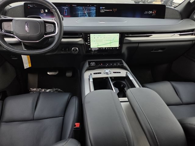 New 2026 Lincoln Navigator Reserve w/ Jet Appearance Package AWD/4WD image 5