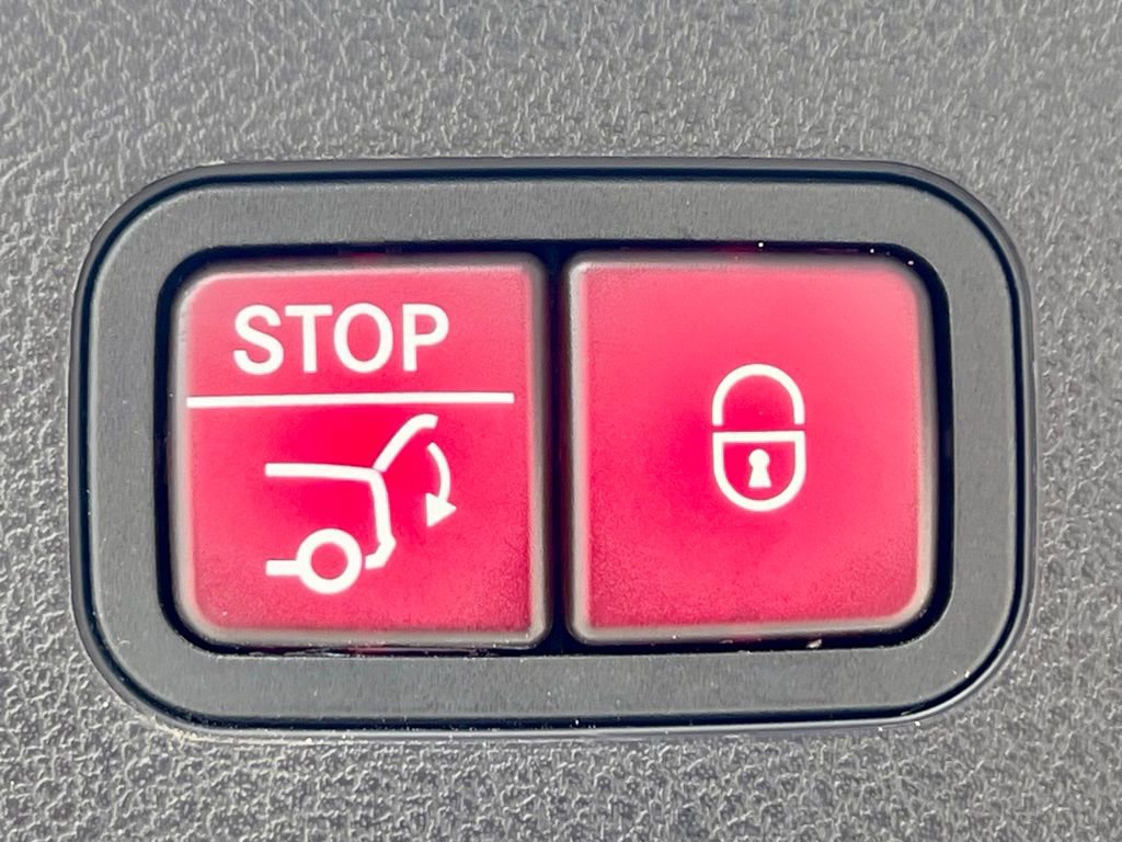 Certified 2022 Mercedes-Benz GLS 450 4MATIC image 40