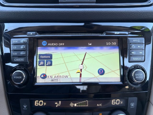 Used 2017 Nissan Rogue SL w/ SL Premium Package FWD image 12