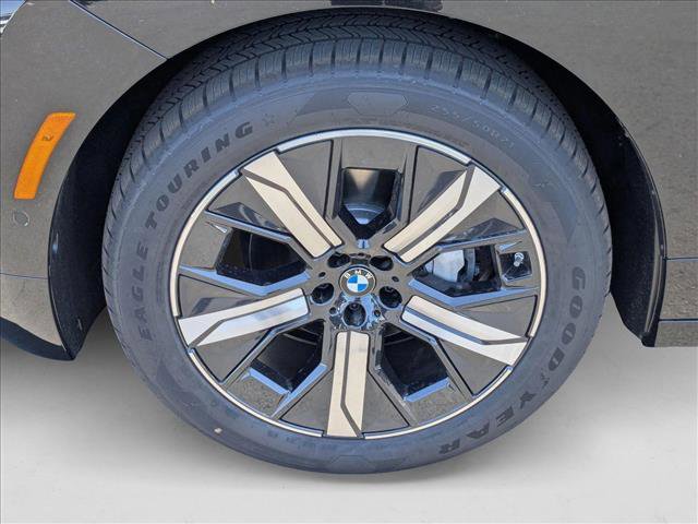 Used 2026 BMW iX xDrive60 image 9