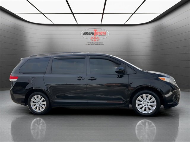 Used 2012 Toyota Sienna LE image 14