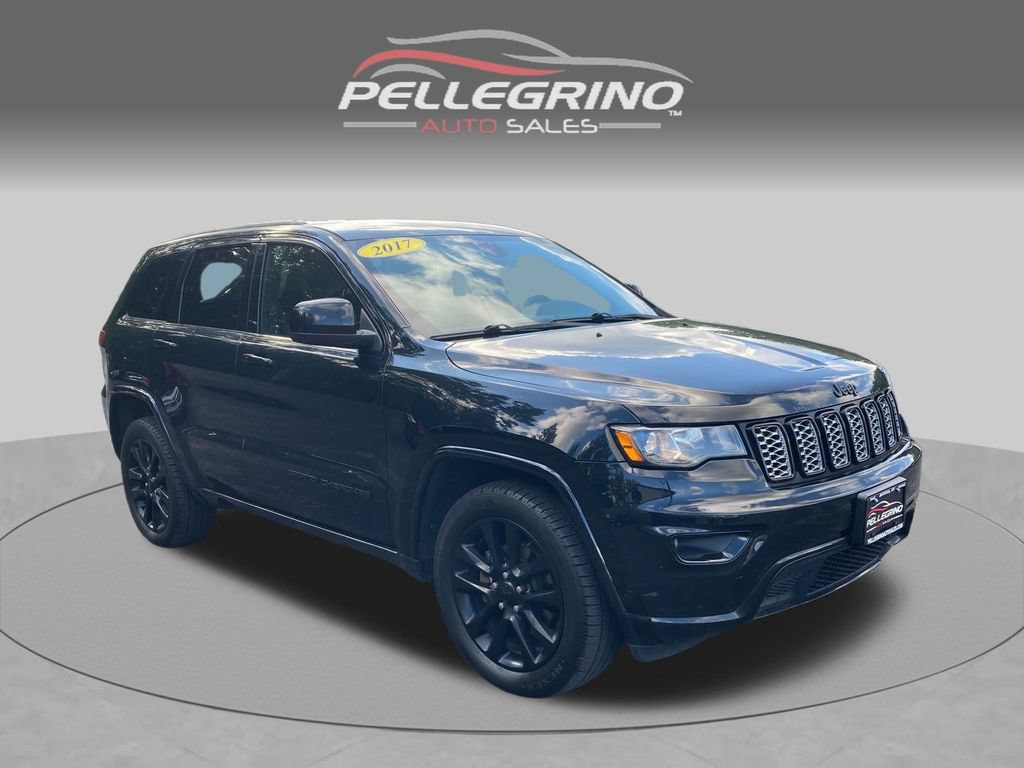Used 2017 Jeep Grand Cherokee Altitude AWD/4WD image 9
