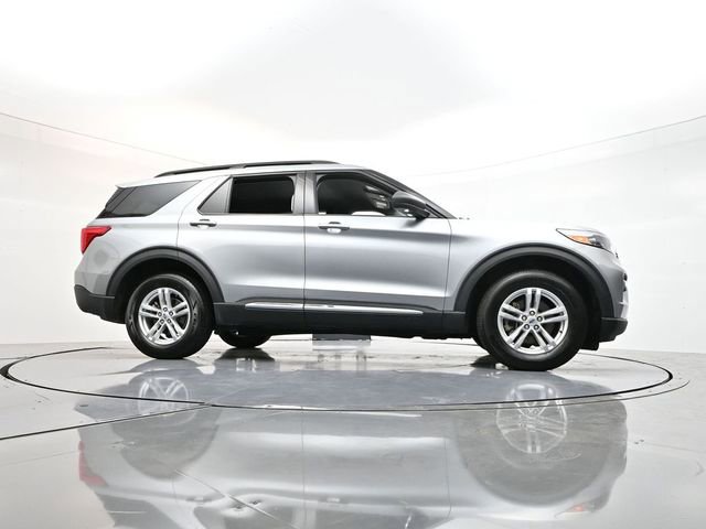 Used 2023 Ford Explorer XLT w/ Equipment Group 202A image 33