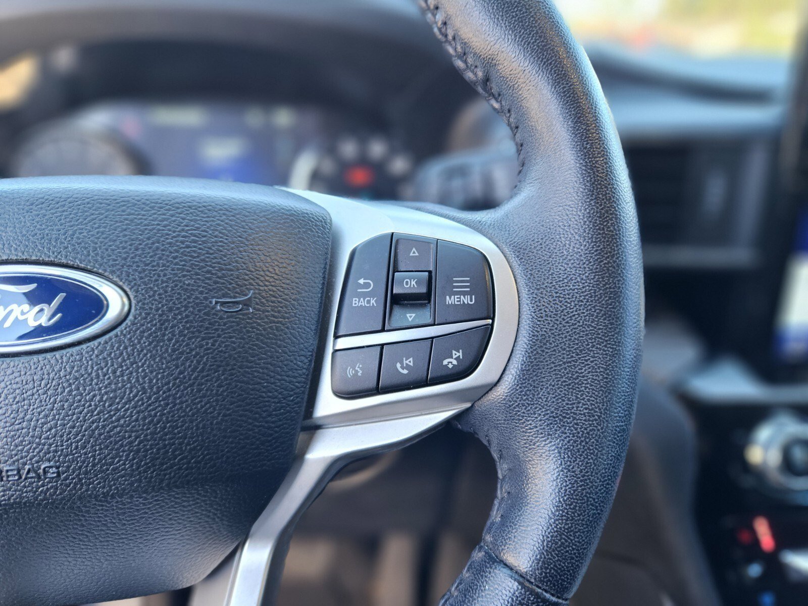 Certified 2022 Ford Explorer Limited w/ Limited Technology Package image 29