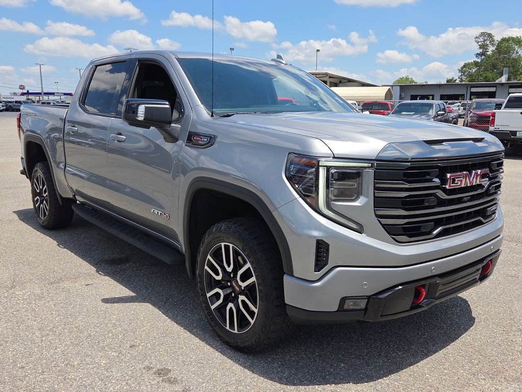 Used 2023 GMC Sierra 1500 AT4 w/ AT4 Premium Package AWD/4WD image 14