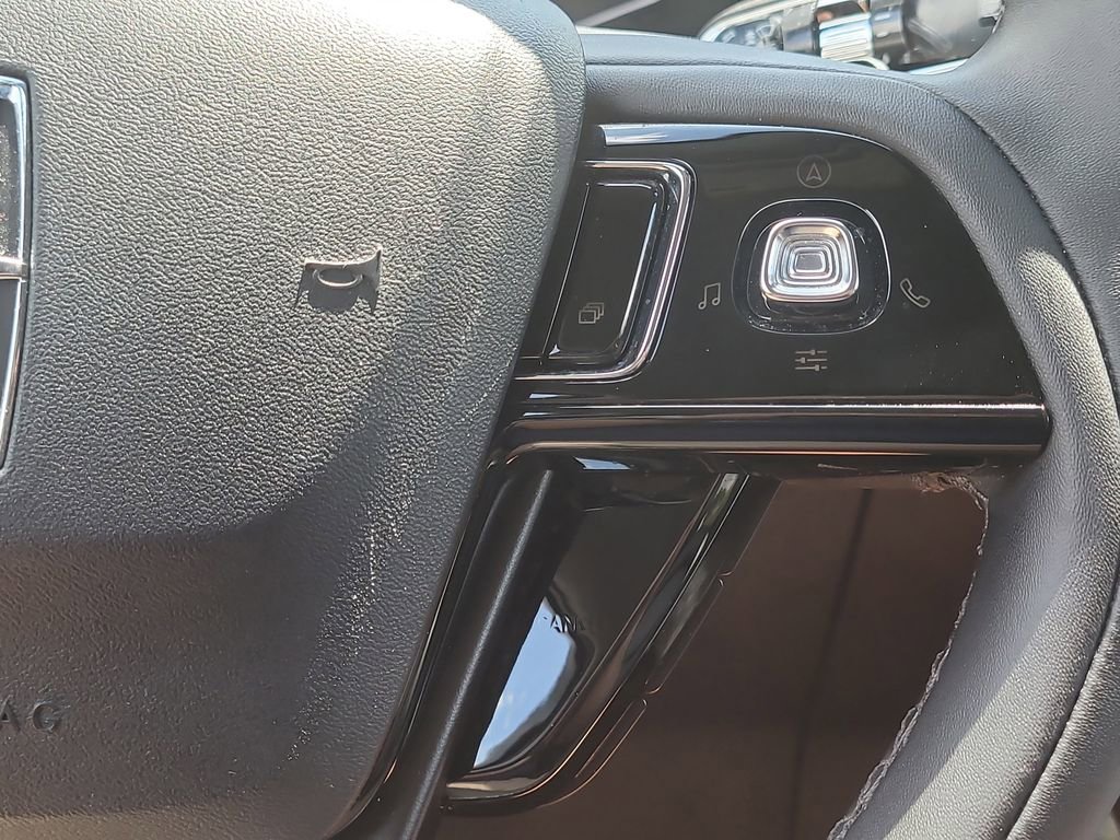 Used 2022 Lincoln Corsair AWD w/ Equipment Group 101A image 28