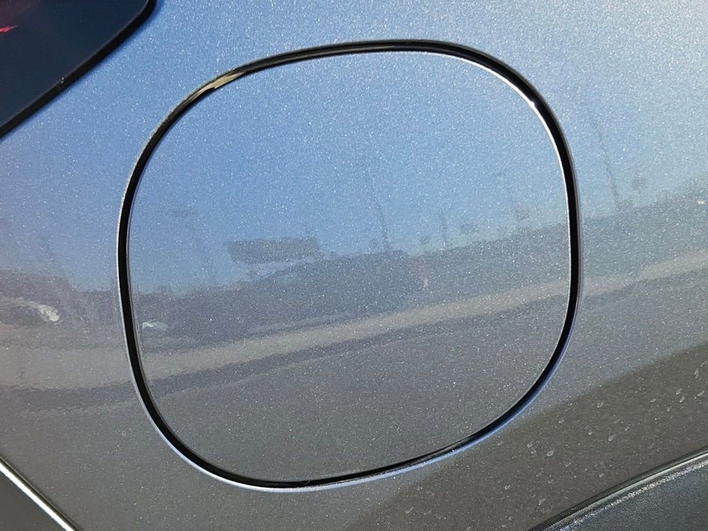 Used 2023 Nissan Rogue SV image 16