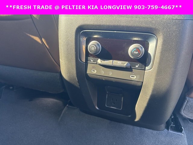 Used 2023 Chevrolet Suburban High Country image 12