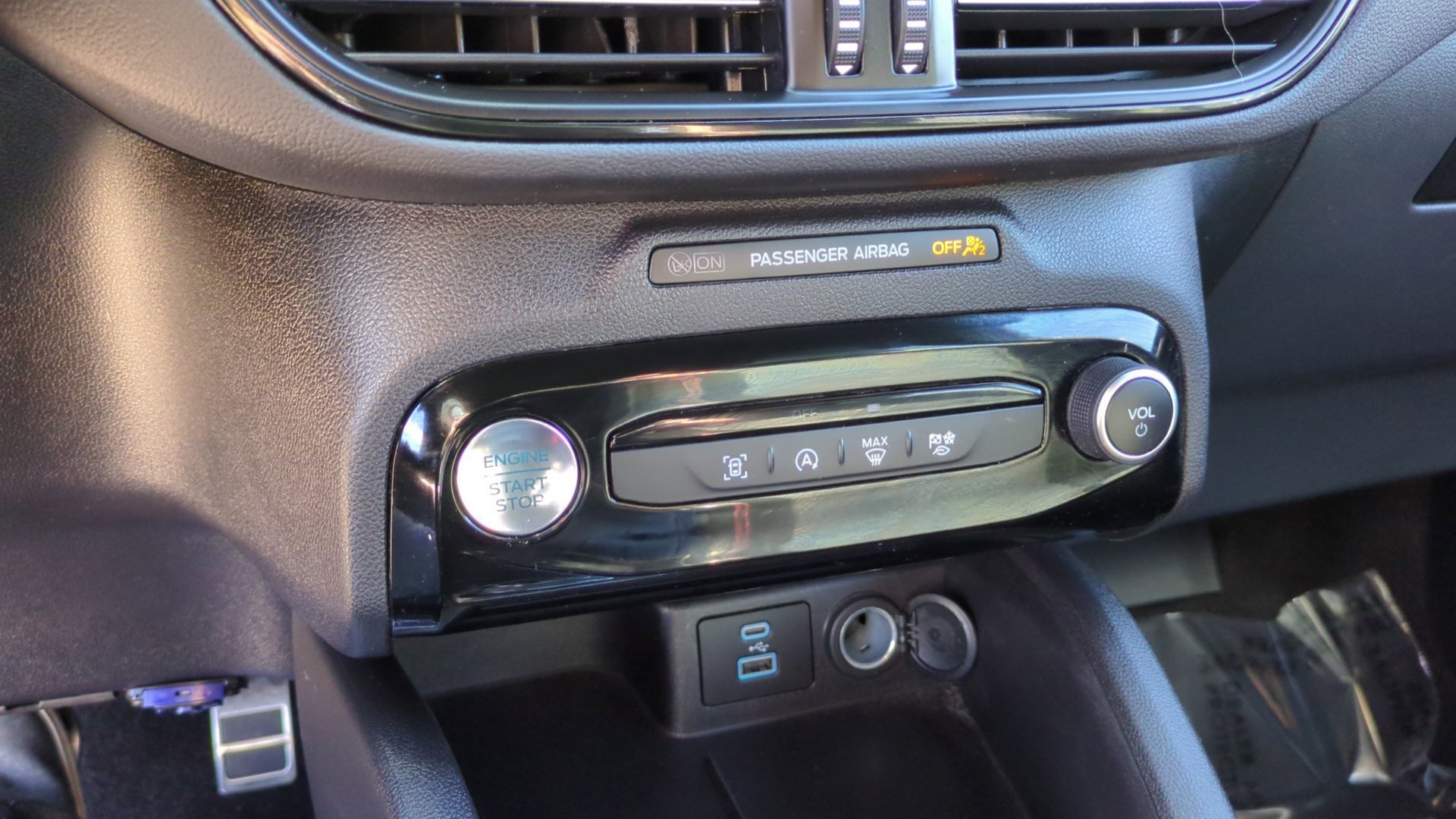 Used 2023 Ford Escape ST-Line w/ Tech Pack #1 image 26