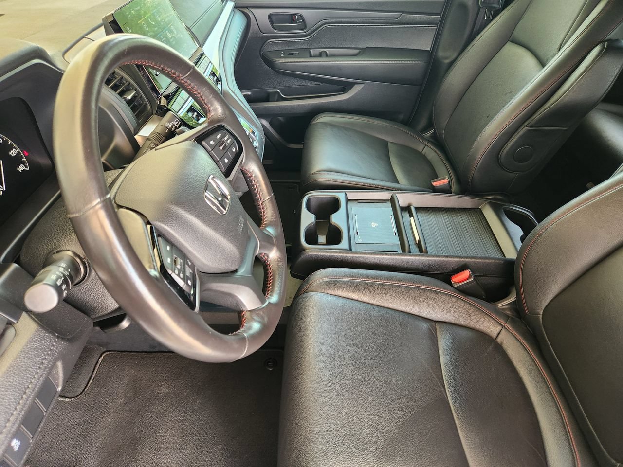 Used 2025 Honda Odyssey Sport-L image 12