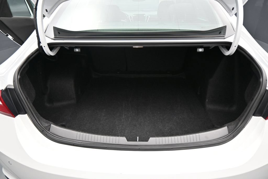Used 2024 Chevrolet Malibu LT FWD image 23