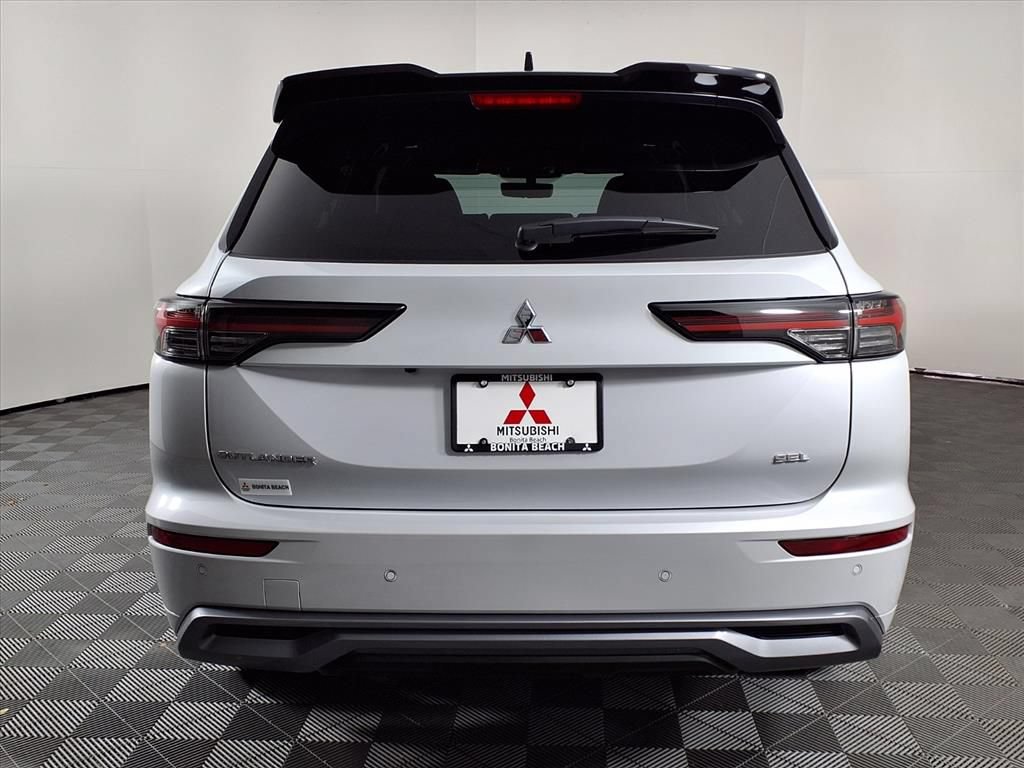 New 2026 Mitsubishi Outlander SEL FWD image 6