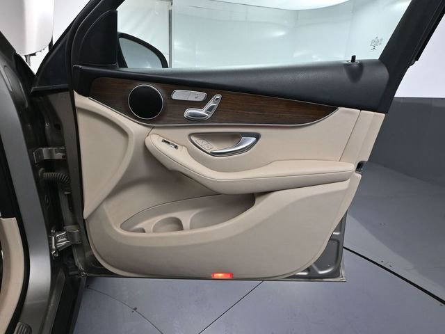 Used 2021 Mercedes-Benz GLC 300 4MATIC image 48