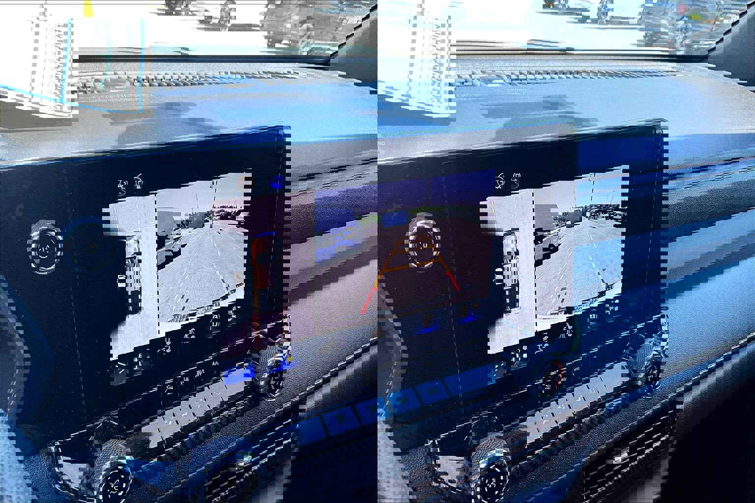 Used 2023 Chevrolet Colorado Trail Boss w/ Technology Package image 27