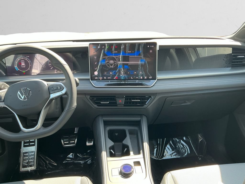 New 2026 Volkswagen Tiguan SE R-Line AWD/4WD image 11