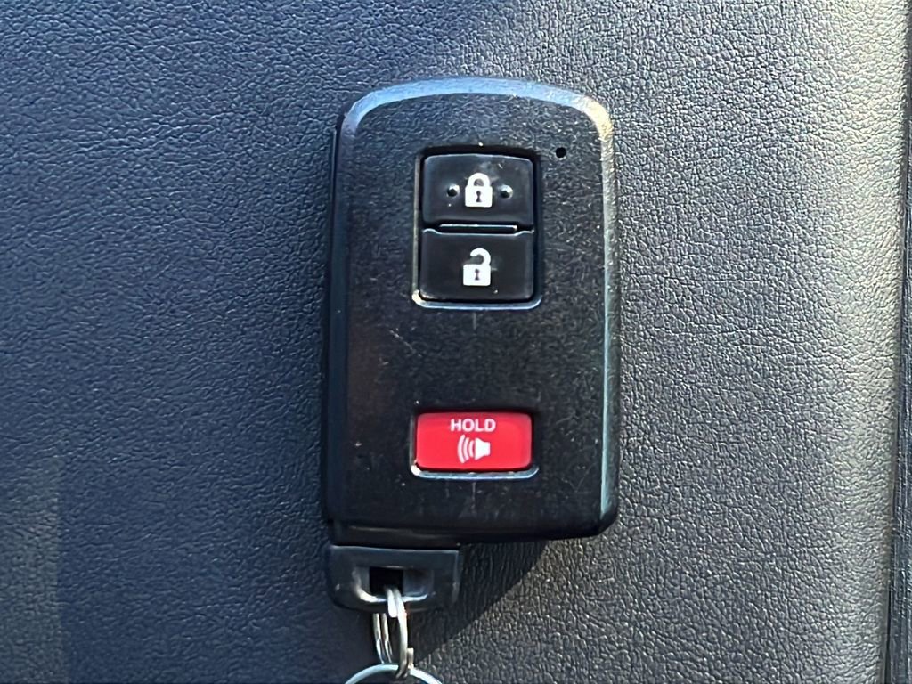 Used 2017 Toyota Prius V Four FWD image 23