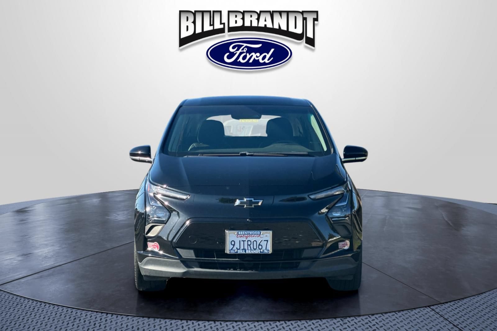Used 2023 Chevrolet Bolt LT w/ Infotainment Package FWD image 8