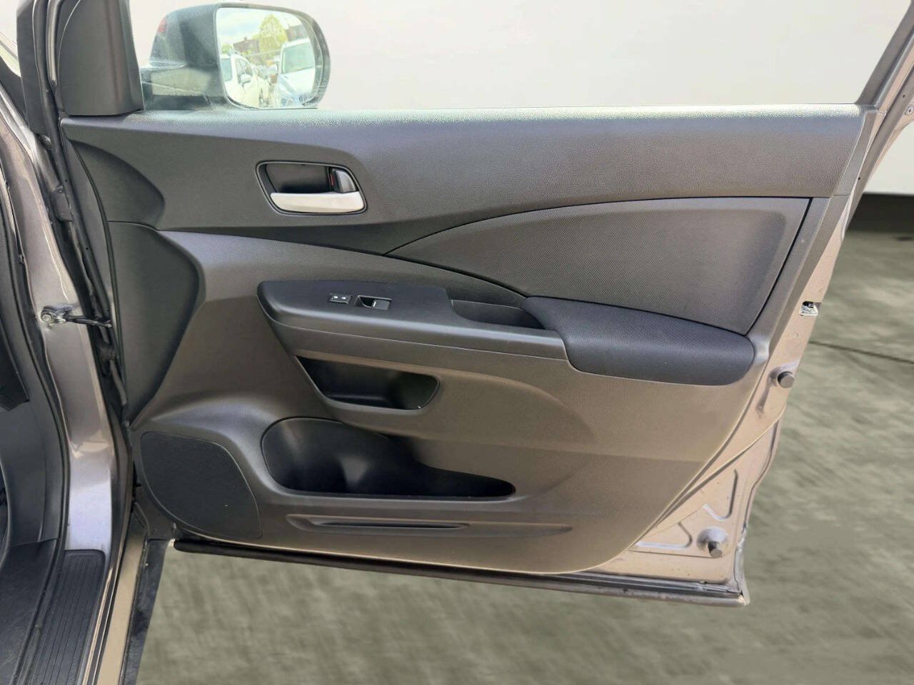 Used 2015 Honda CR-V LX image 32