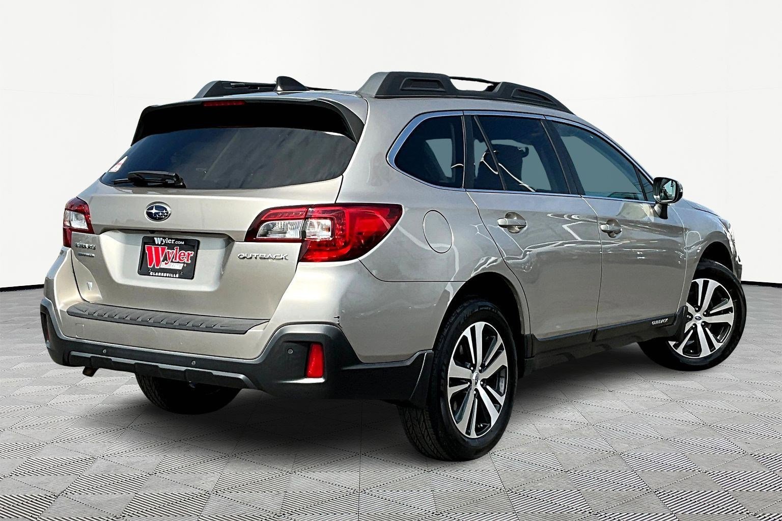 Used 2019 Subaru Outback 2.5i Limited image 6