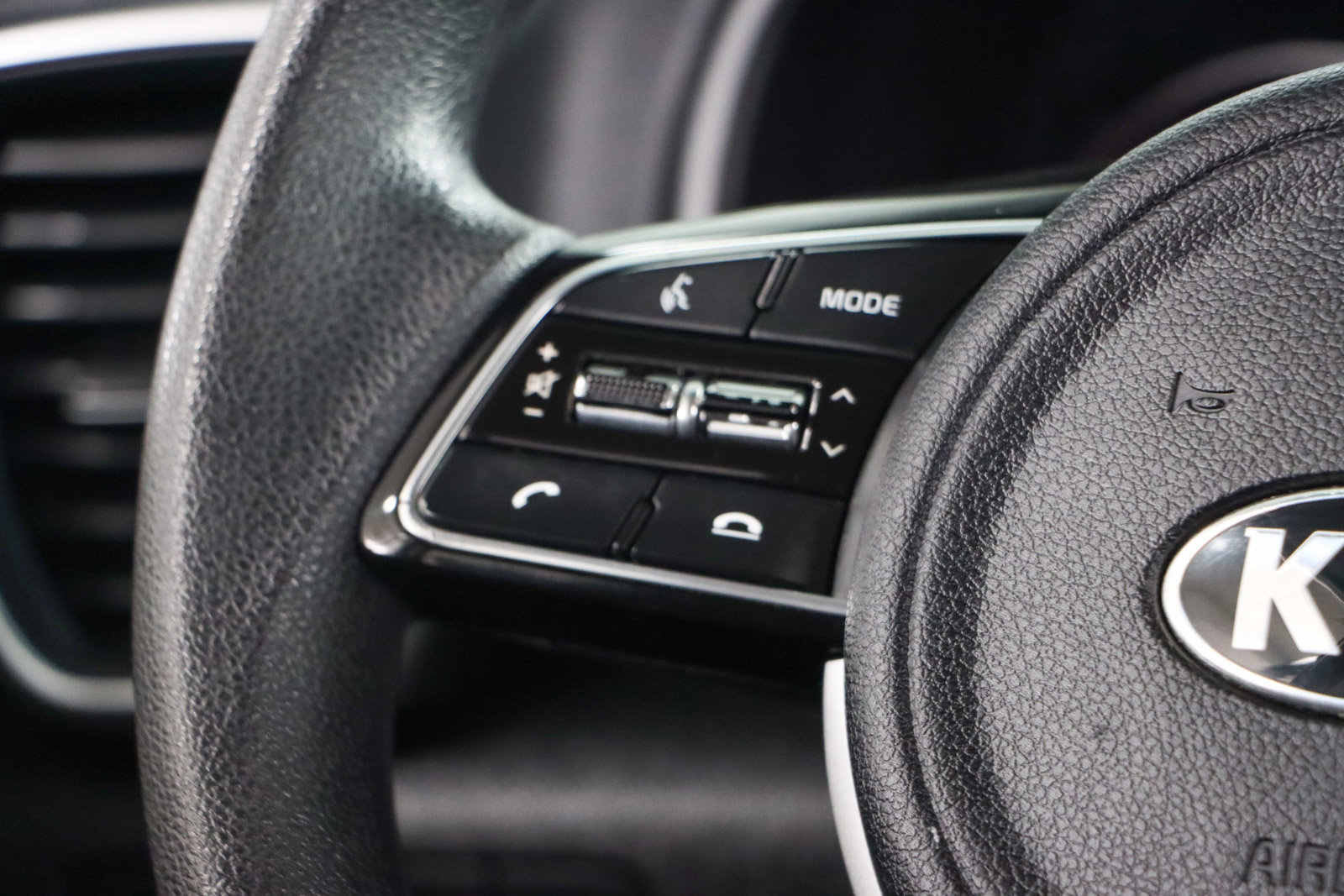 Used 2022 Kia Sportage LX image 13