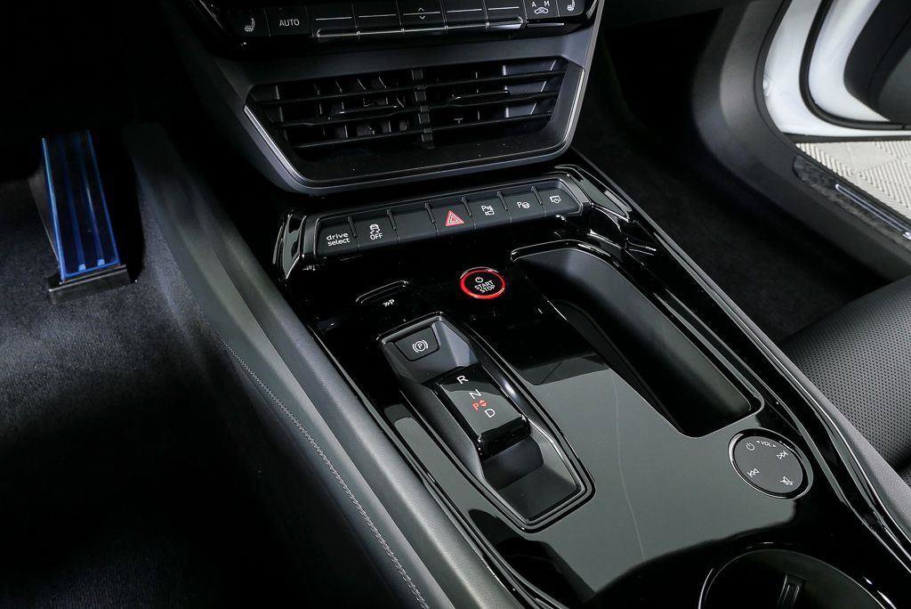New 2026 Audi RS e-tron GT performance AWD/4WD image 19