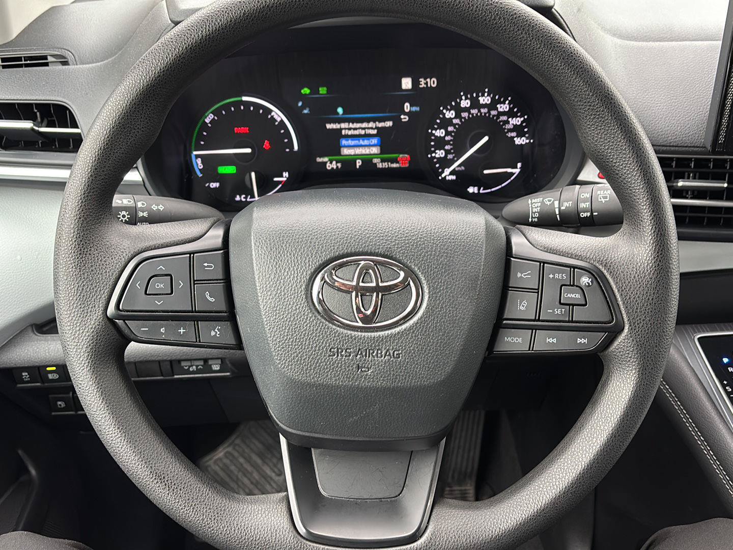 Used 2025 Toyota Sienna LE FWD image 27