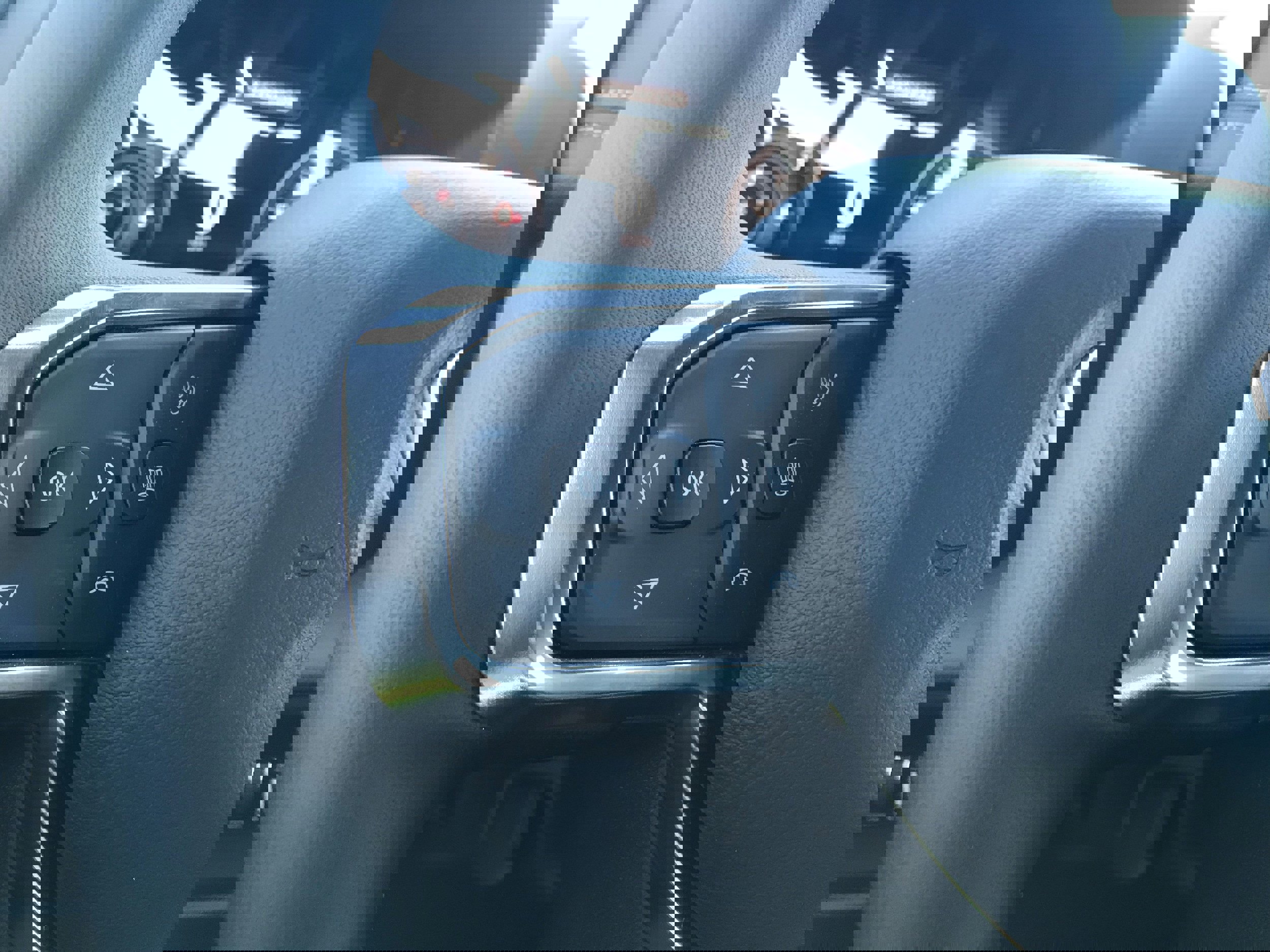 New 2025 RAM 2500 Laramie image 40