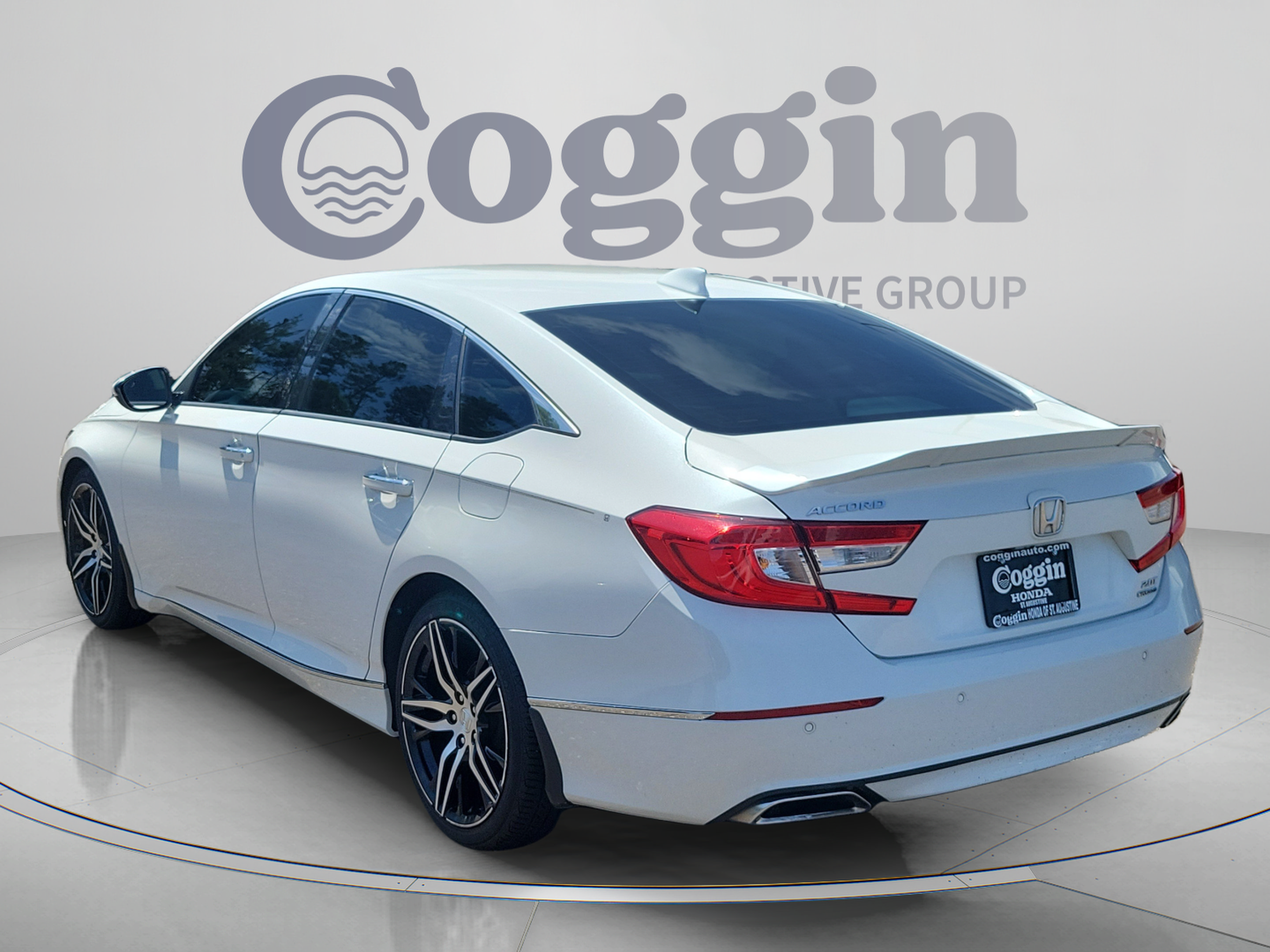 Used 2022 Honda Accord Touring image 3