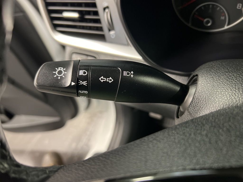 Used 2020 Kia Optima SE image 21