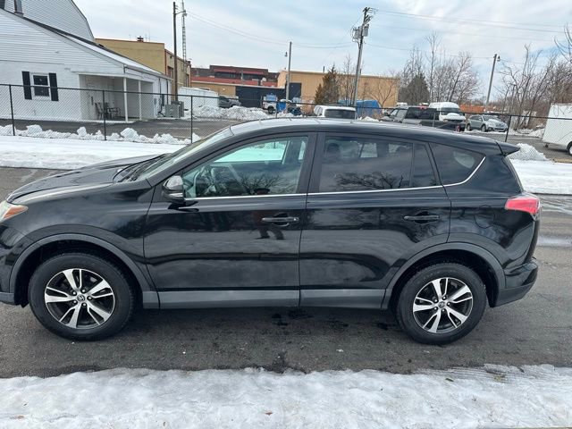 Used 2018 Toyota RAV4 XLE image 5